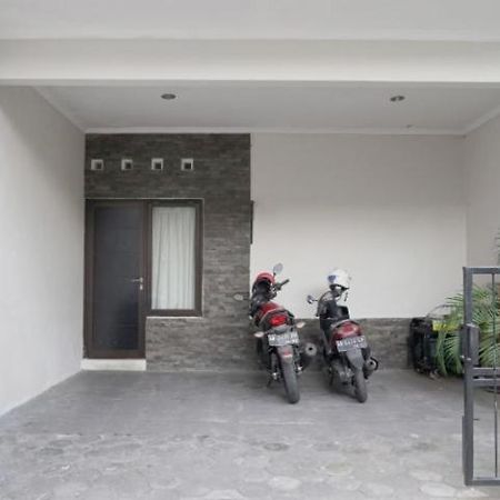 Dparagon Pamela 3 Pansiyon Yogyakarta Dış mekan fotoğraf